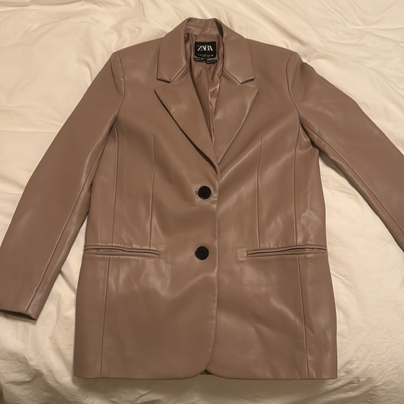 Zara faux leather blazer - Picture 2 of 5